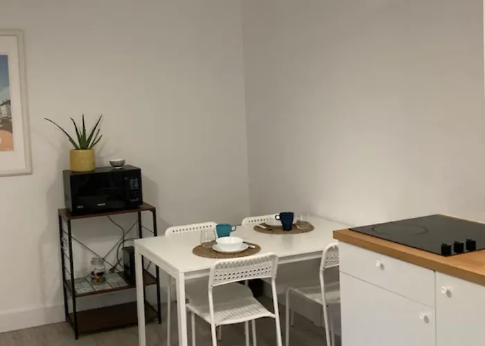 Apartment Bleu Idealement Situe Gare Coeur De Acces Bus Direct Futuroscope *