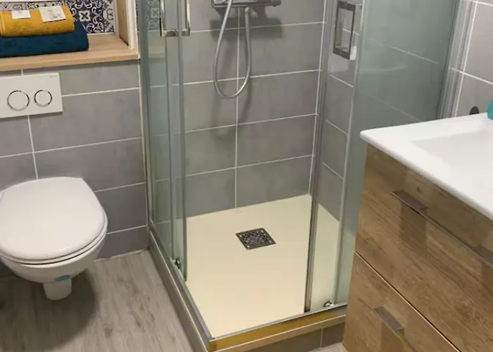 Bleu Idealement Situe Gare Coeur De Acces Bus Direct Futuroscope Apartment Poitiers